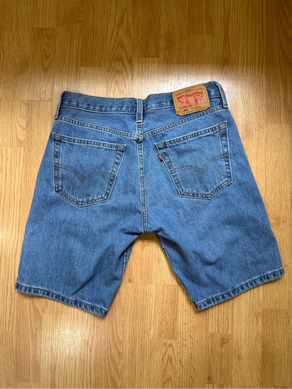 Levi’s 405 Men’s Denim Shorts W31 L10 Blue Jean Shorts Straight Fit 39864